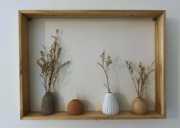 Stunning 2 Bed In Centre With Free Parking - Sleeps 7 Apartment