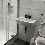 Stunning 2 Bed In Centre With Free Parking - Sleeps 7 *